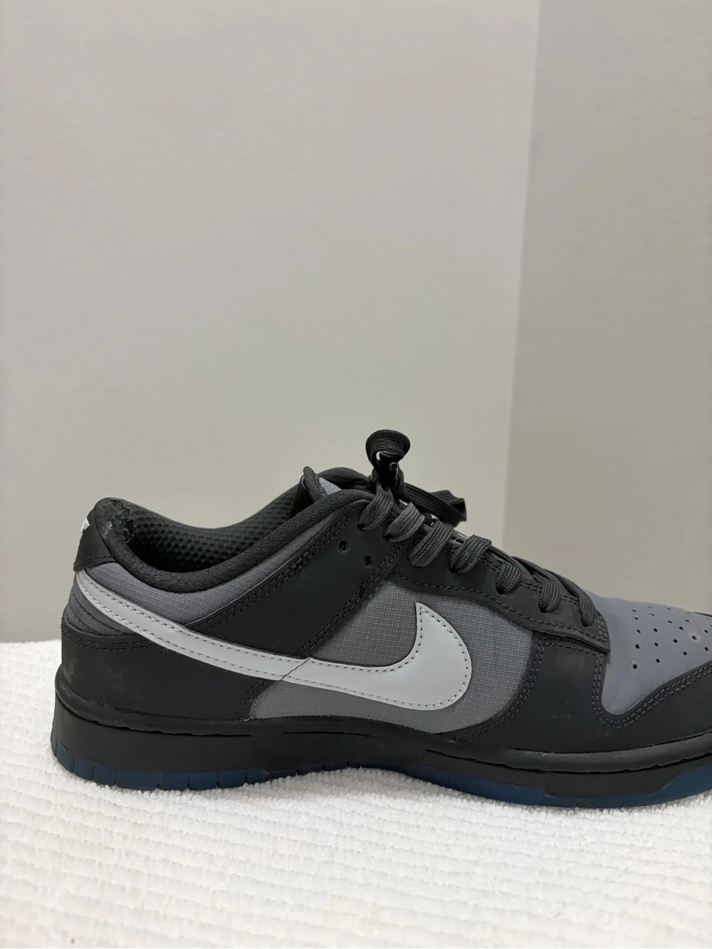 Nike Dunk Low Anthracite Pure Platinum Industrial Blue Mens 9M / Wmns 10.5 (Std)
